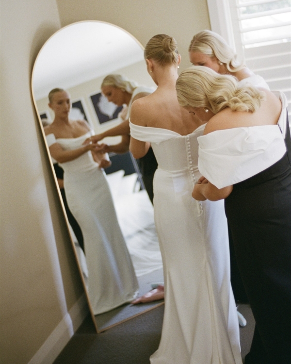 A Glamorous Jewel-Toned Wedding in the Australian Countryside