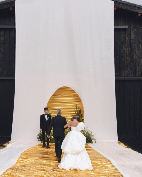 55 Creative Wedding Aisle & Altar Ideas for a Standout Ceremony