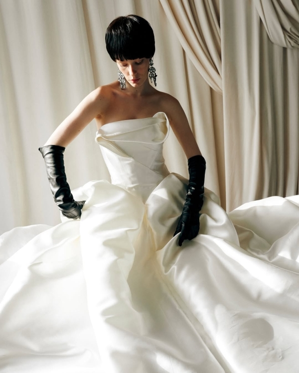 The Best Bridal Accessories for Every Wedding Dress Neckline