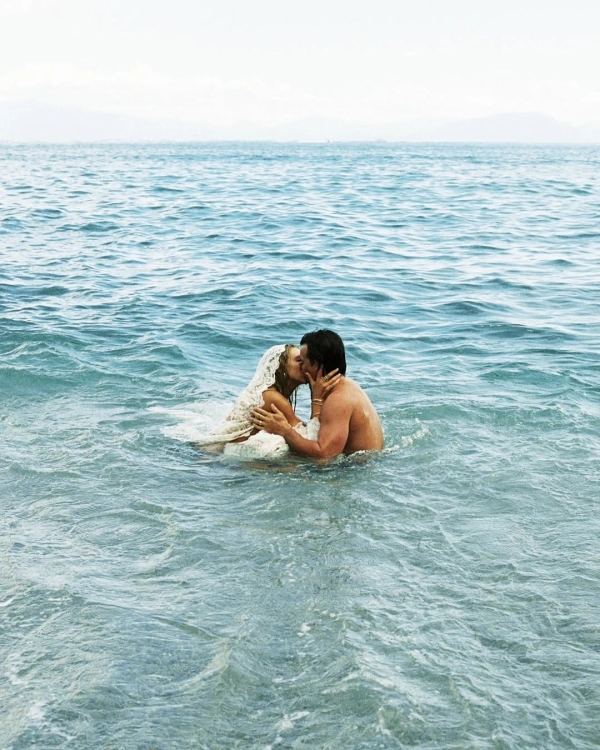 8 Perfectly Romantic Honeymoon Experiences for Newlyweds — photo 2