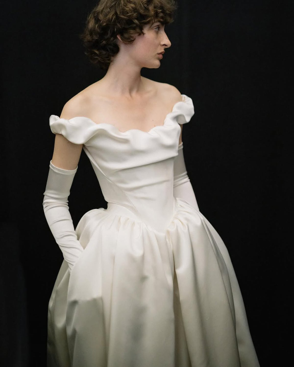 28 Basque Waist Wedding Dresses from the 2026 Bridal Collections