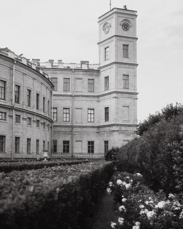 A Pride & Prejudice Inspired Wedding Set in a Romantic 18th-Century Palace Garden