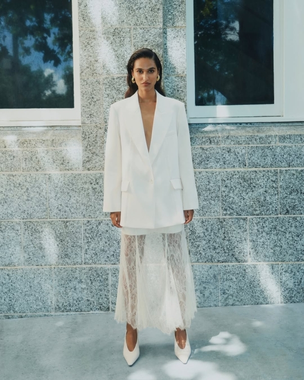 35 Chic Bridal Outfit Ideas for a Courthouse or City Hall Wedding
