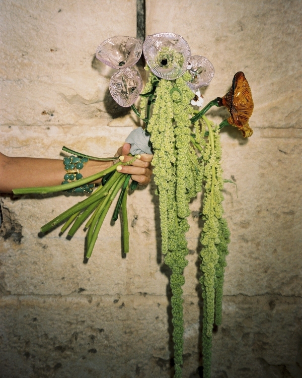 An Artistic Wedding Amongst a Breathtaking Quarry in Mallorca