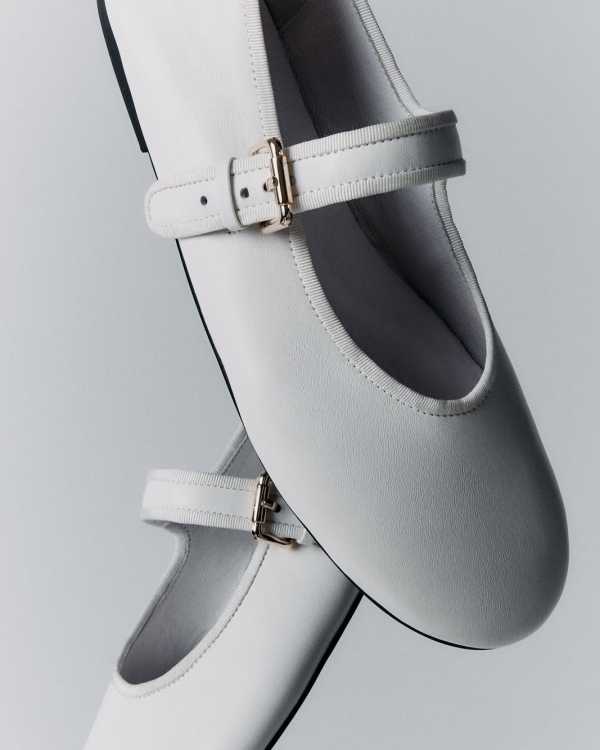 30 Bridal Flats That Prove You Don’t Need Heels to Make a Statement