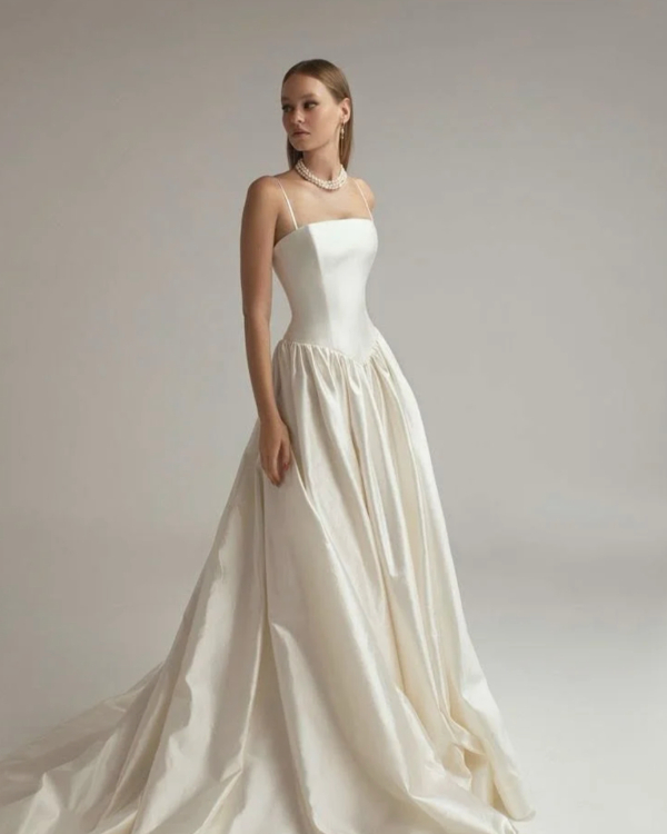 The Best Bridal Accessories for Every Wedding Dress Neckline