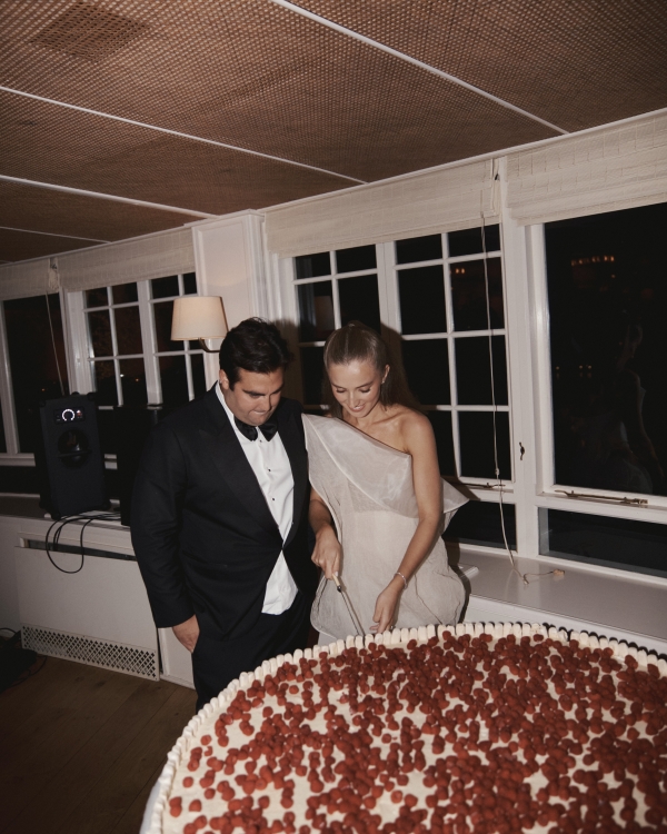 A Blooming Vintage-Inspired Wedding on Palm Beach’s Waterfront