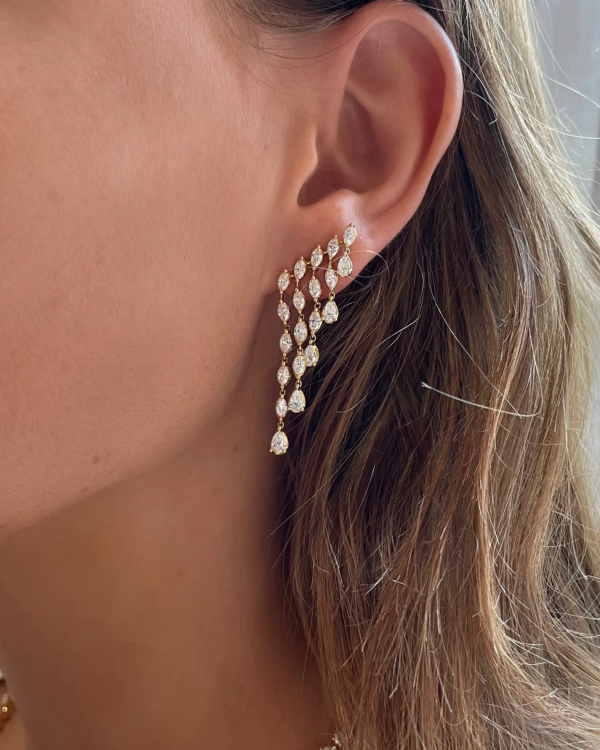 The Best Bridal Accessories for Every Wedding Dress Neckline