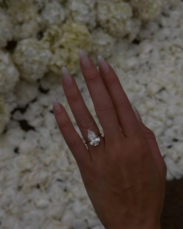 Fashion Influencer Danielle Bernstein is Engaged! — photo 2