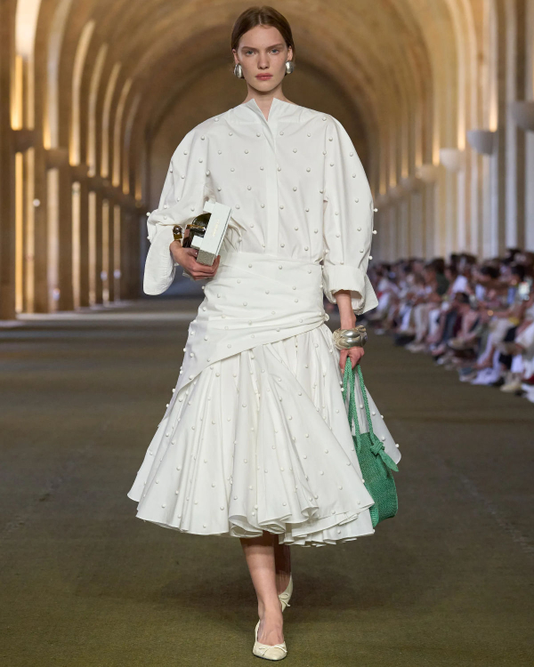 Jacquemus Unveils Spring-Summer 2026 Collection “Le Paysan” at Versailles