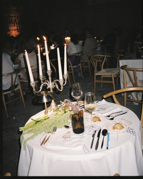 An Artistic Wedding Amongst a Breathtaking Quarry in Mallorca