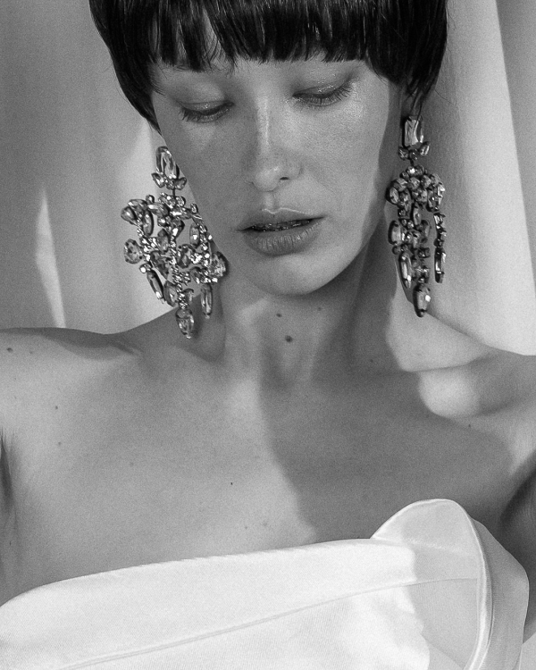 The Best Bridal Accessories for Every Wedding Dress Neckline