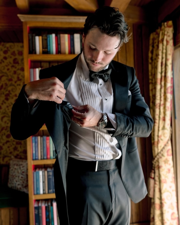 Hailee Steinfeld and Josh Allen Tie the Knot in a Stunning Santa Barbara Wedding