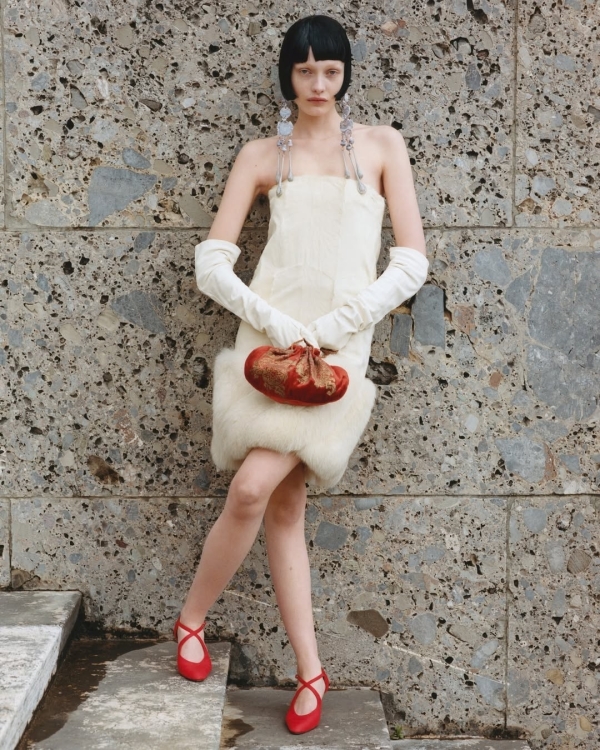 The Best Bridal Accessories for Every Wedding Dress Neckline