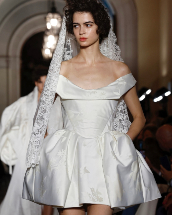 22 Chic Bridal Minis for a Second Look from the 2026 Collections