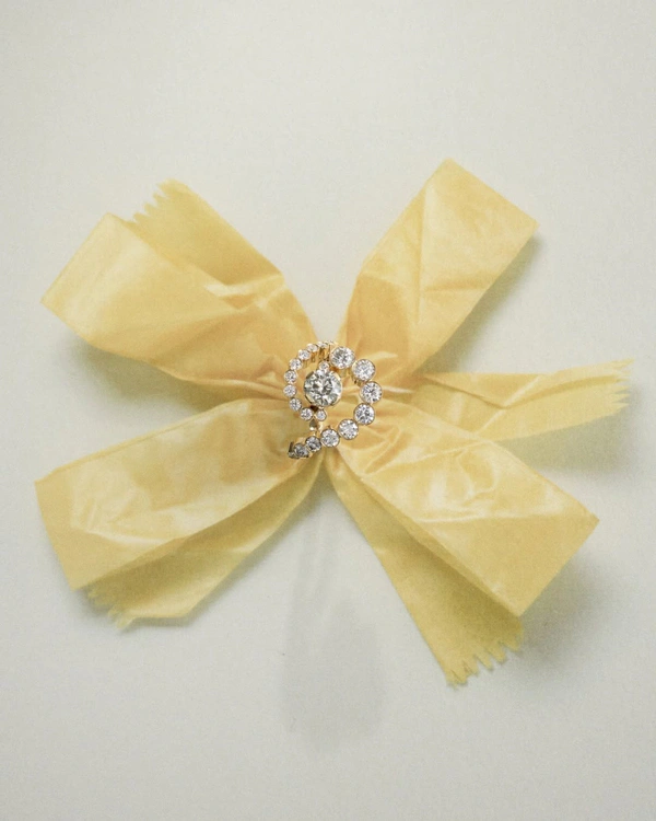 The 7 Biggest Mistakes Couples Make When Shopping for Engagement Rings — photo 1