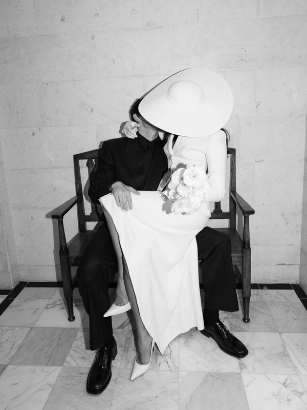 Dua Lipa and Callum Turner Are Married: Inside Their London Ceremony — photo 1