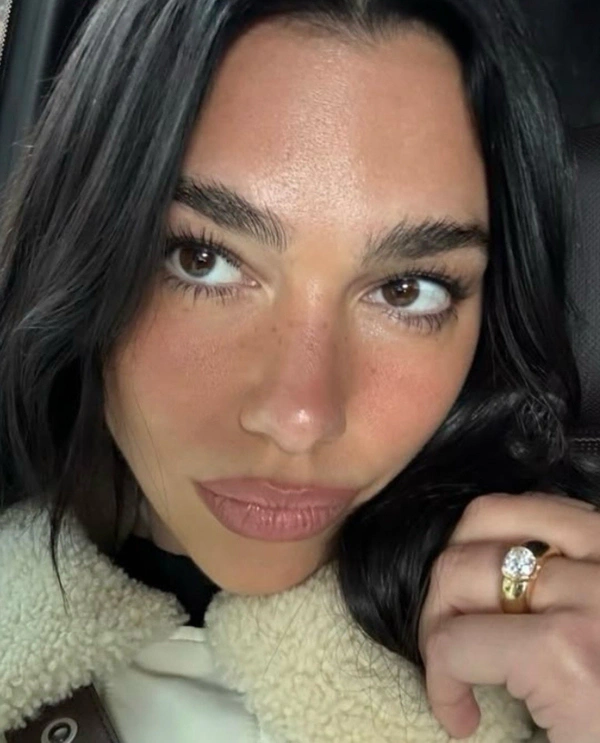 Dua Lipa’s Engagement Ring Designer Has Been Revealed — photo 1