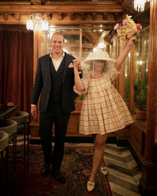 Real Wedding in Chicago: Vintage, Disco and Just the Inner Circle Guest List