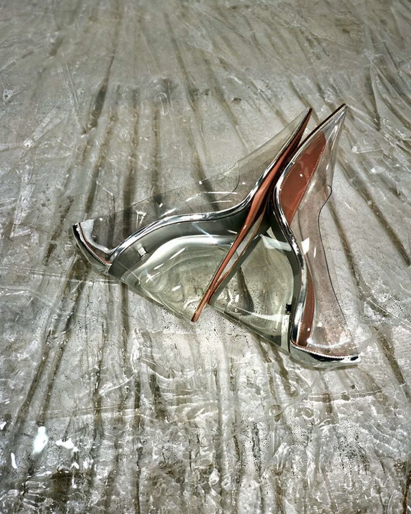 15 Trendy Transparent Wedding Shoes — photo 1