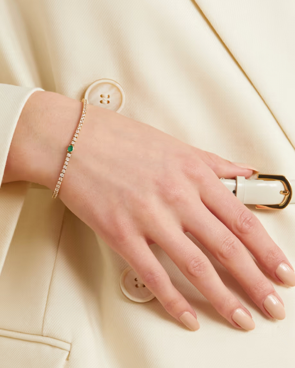 Stunning Bracelets to Complement a Bride's Look