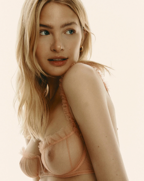 Elegant Bras Perfect for Getting Ready