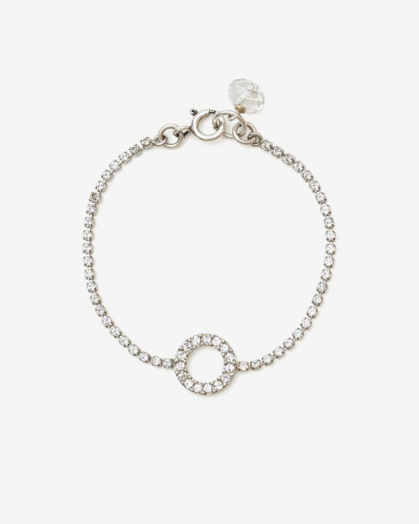 Stunning Bracelets to Complement a Bride's Look