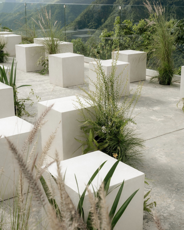 Romance in Puerto Rico | Bridal Inspiration with Bread Set Design, Bows and Handmade Stationary