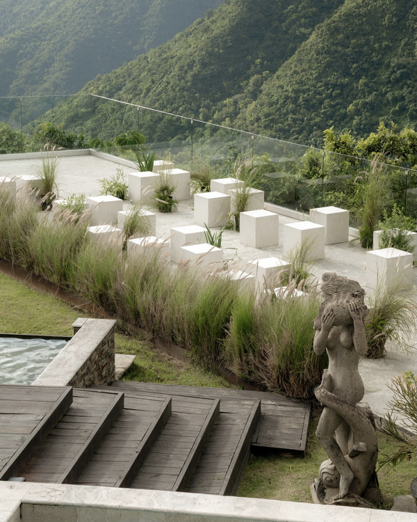 Romance in Puerto Rico | Bridal Inspiration with Bread Set Design, Bows and Handmade Stationary