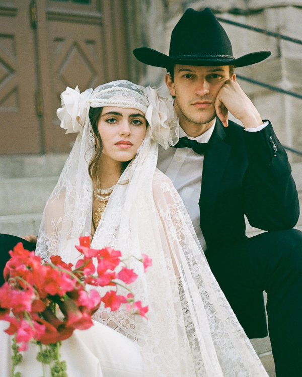 Vintage Wedding Photoshoot in Nashville | Urban Wedding Inspiration