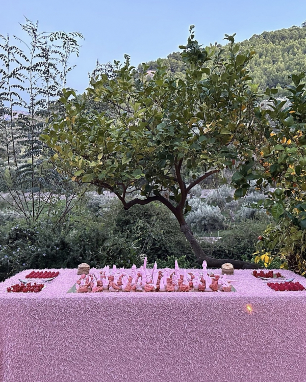 Unique Wedding Table Centerpieces Without Flowers | Creative Non Floral Wedding Decor Ideas