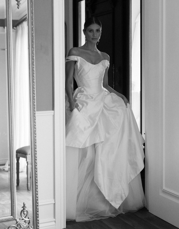 A Poetic Garden Estate Editorial | Timeless, Enduring Romance