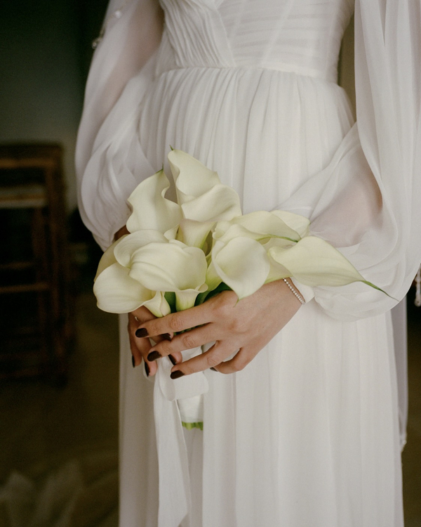 Romance in Puerto Rico | Bridal Inspiration with Bread Set Design, Bows and Handmade Stationary
