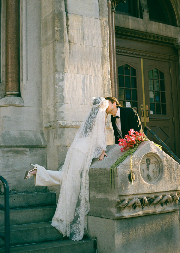 Vintage Wedding Photoshoot in Nashville | Urban Wedding Inspiration