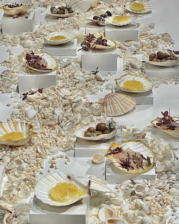 Unique Wedding Table Centerpieces Without Flowers | Creative Non Floral Wedding Decor Ideas