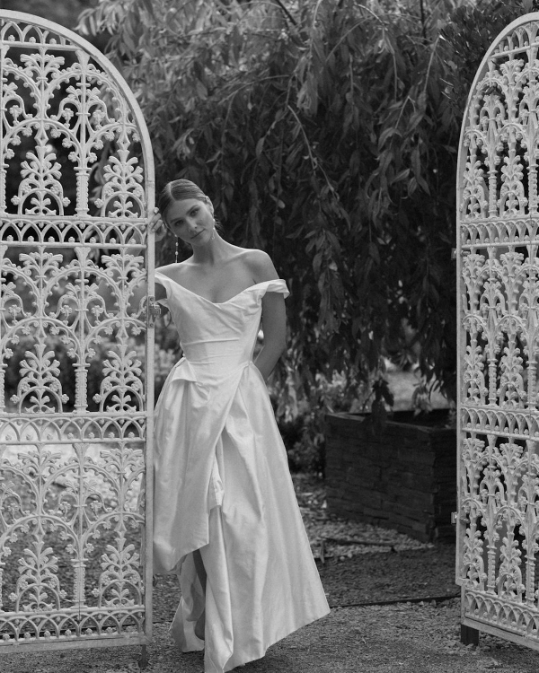 A Poetic Garden Estate Editorial | Timeless, Enduring Romance