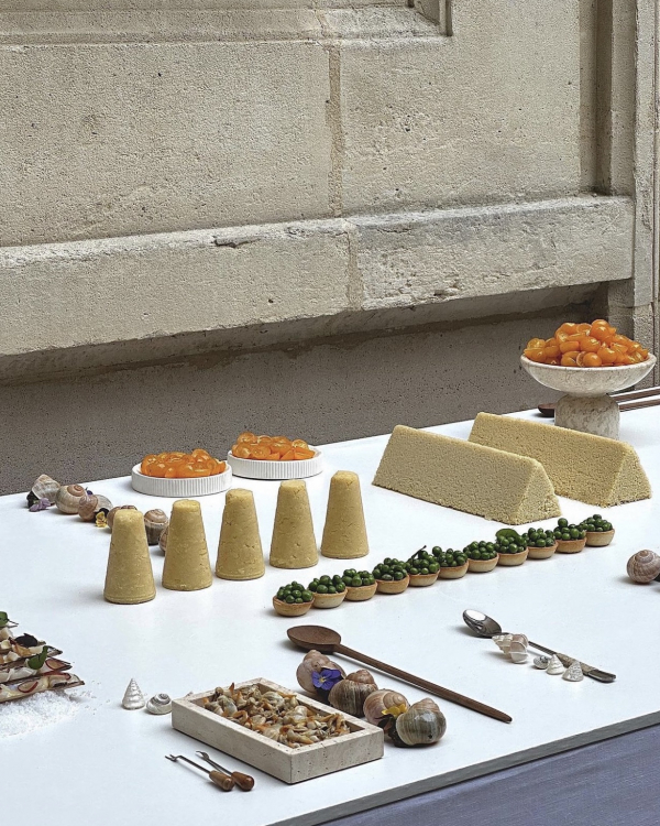 Unique Wedding Table Centerpieces Without Flowers | Creative Non Floral Wedding Decor Ideas