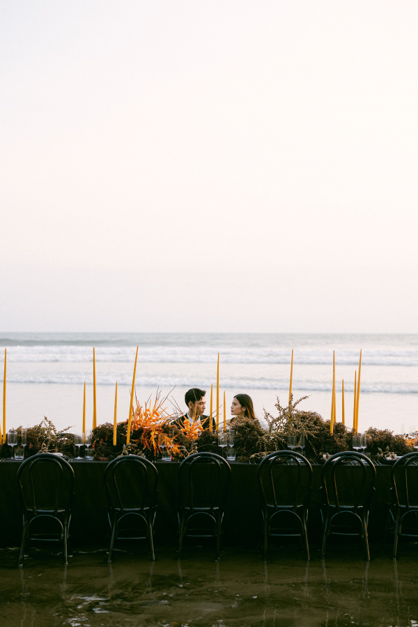 Bold & Intimate Bali Editorial | Spectacular Beachside Wedding Dinner Affair