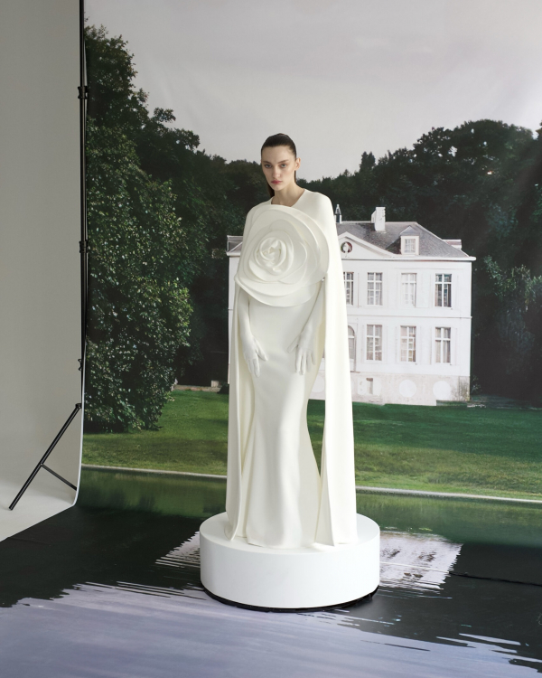 20 Modest Wedding Dresses | Classy, Elegant Bridal Gowns | Unique, Beautiful Outfits