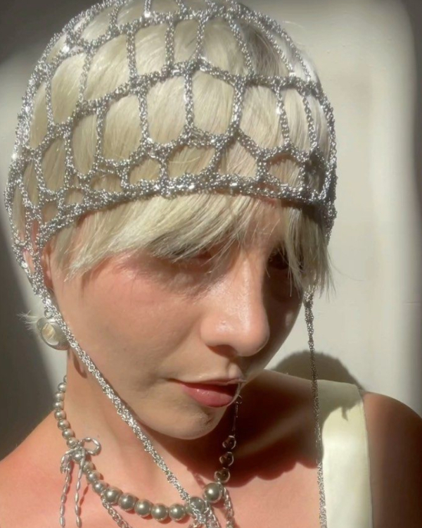 40 Chic Veil Alternatives: Trendy Bridal Accessories for a Modern Look