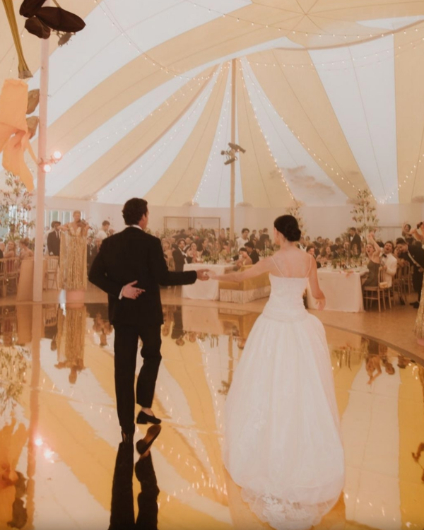 40 Surrealist Decor Ideas to Create a Dreamlike Celebration