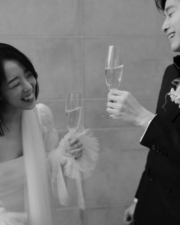 Photographers Jennifer Moher