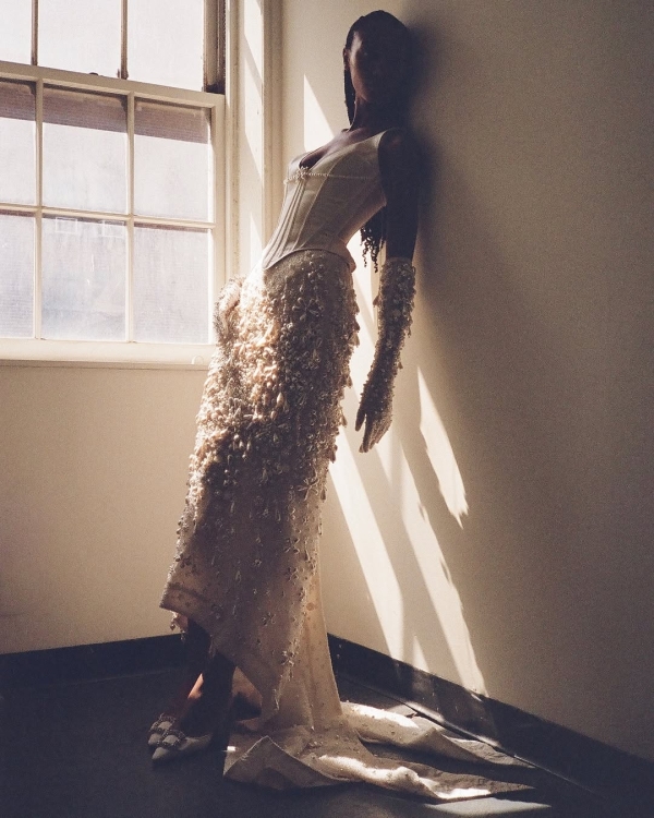 30 Chic Bridal Dresses Perfect for an Italian Wedding