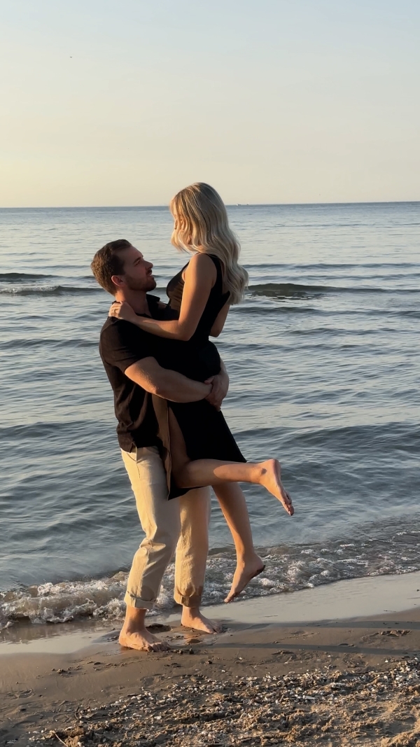 Content Creators Hype Gal