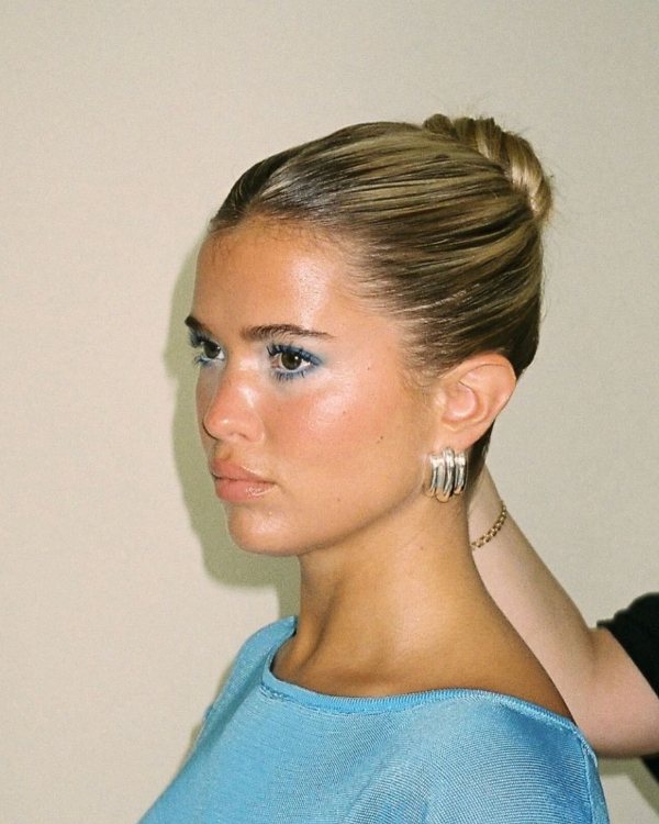 Humidity-Proof Wedding Hairstyles: 6 Styles & Step-by-Step Guides