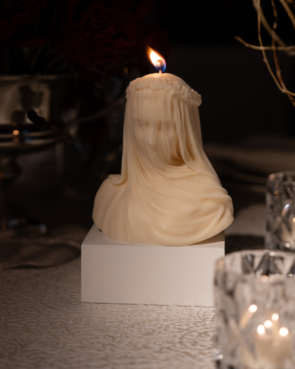 An Artful & Stylish Wedding with a Touch of Grunge