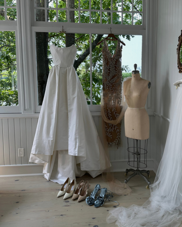 Content Creators Hype Gal