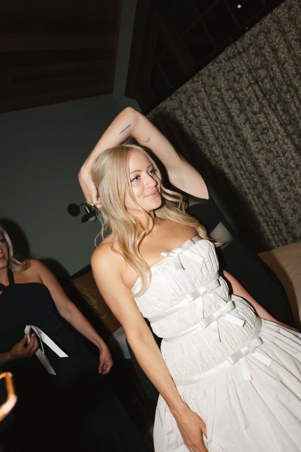 Photographers Elizabeth Pishal