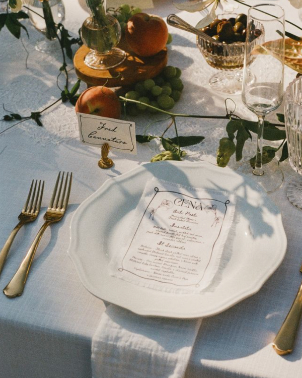 40 Place Setting Trends for 2025 to Transform Your Wedding Table