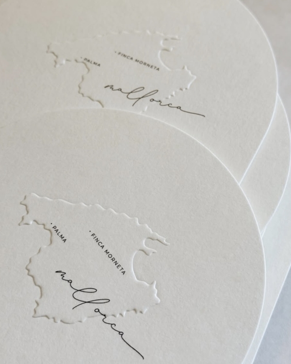 32 Blind Embossed Stationery Ideas for Weddings and Beyond